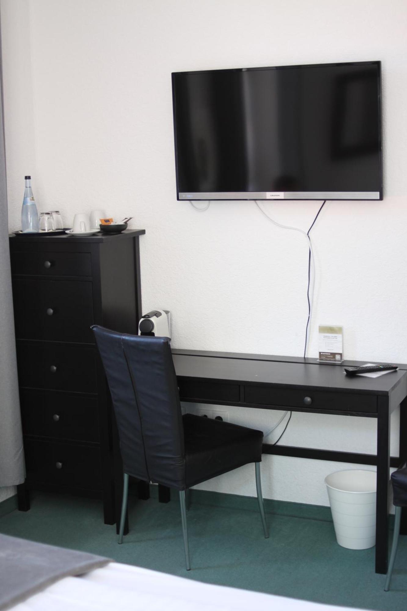 Hotel Restaurant Erbprinz Walldorf Dış mekan fotoğraf